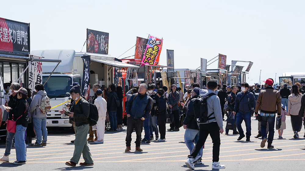 キッチンカー『グルメツーリング!』